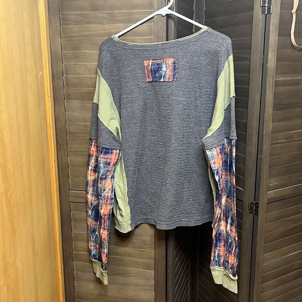 Colorful Peace Sign Sweater - Picture 3 of 4